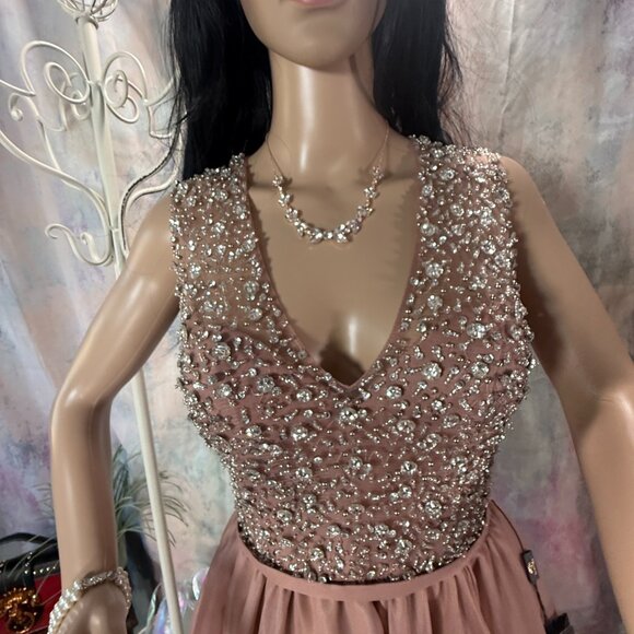 NEW📌 Terani Couture "Spotlight On" Elaborate Beaded Top Blush Prom - Ball Gown - Picture 3 of 16